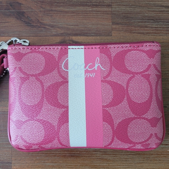 Coach Wristlet - Picture 9 of 9